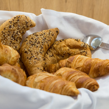 2016 breakfast room 8